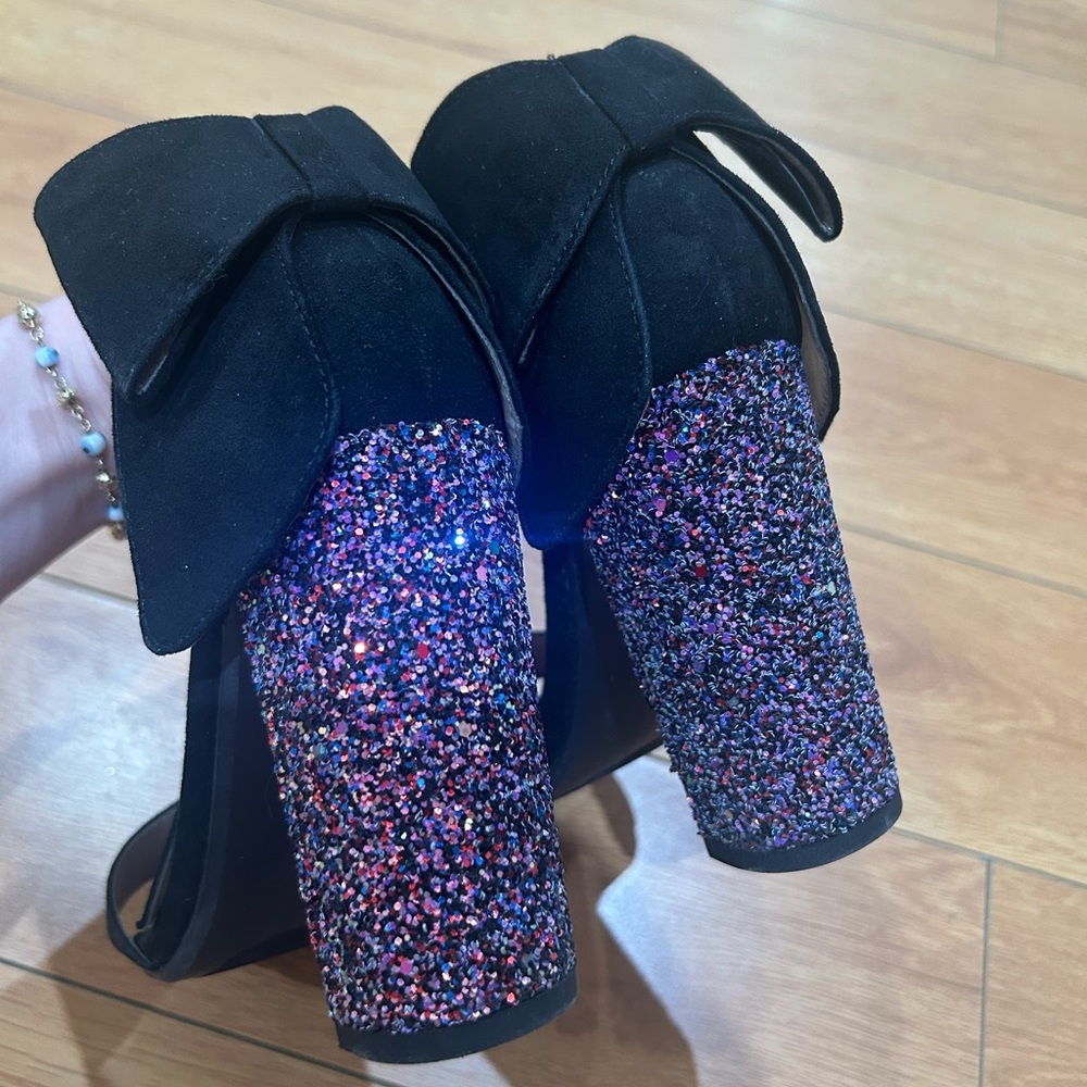 Betsey Johnson glitter bow heels​ - Picture 3 of 3